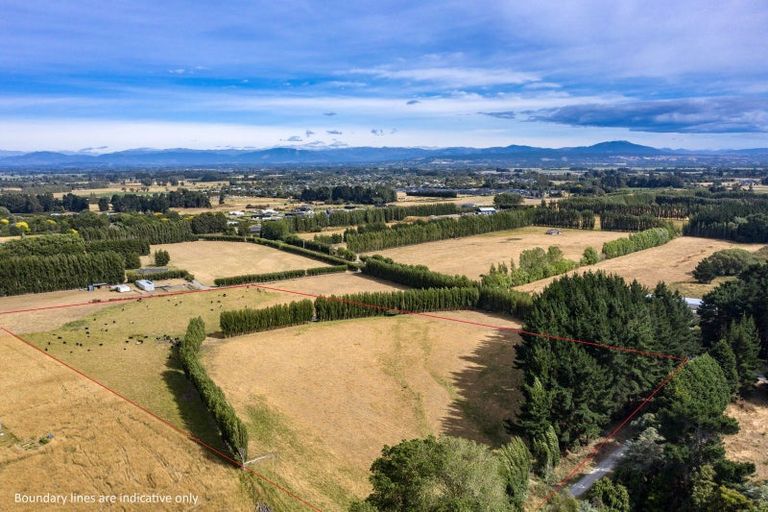 Photo of property in 10 Jelfs Road, Woodend Beach, Woodend, 7691