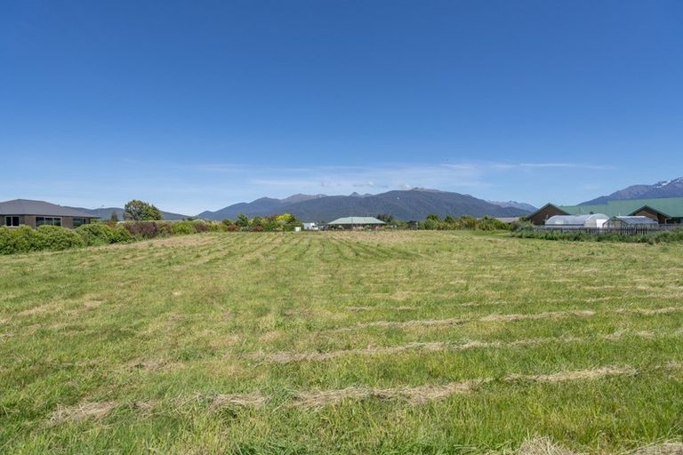 Photo of property in 37 Pukutahi Drive, Te Anau, 9600