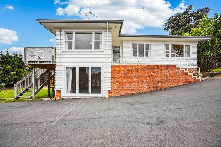 Photo of property in 49 Tiroroa Avenue, Te Atatu South, Auckland, 0610