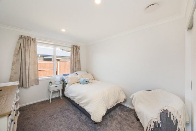 Photo of property in 15 Serenity Crescent, Kelvin Grove, Palmerston North, 4414