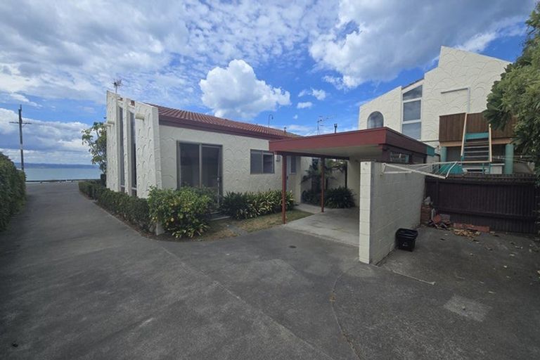 Photo of property in 26 Charles Street, Westshore, Napier, 4110