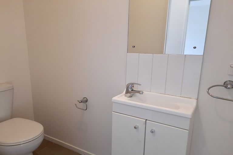 Photo of property in 592k Whangaparaoa Road, Stanmore Bay, Whangaparaoa, 0932