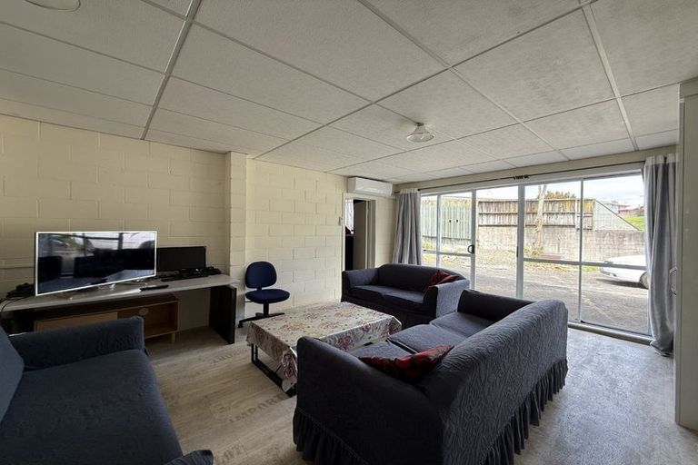 Photo of property in 39 Laburnum Road, New Windsor, Auckland, 0600