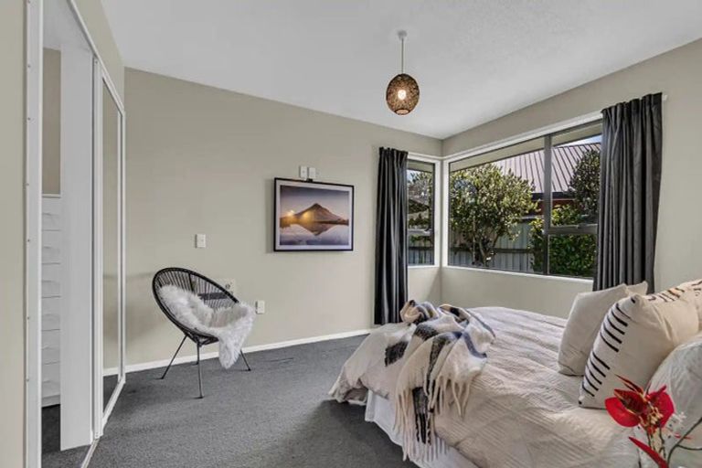 Photo of property in 6 Shenley Drive, Belfast, Christchurch, 8051