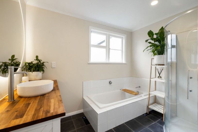 Photo of property in 2 Newall Street, Hamilton East, Hamilton, 3216