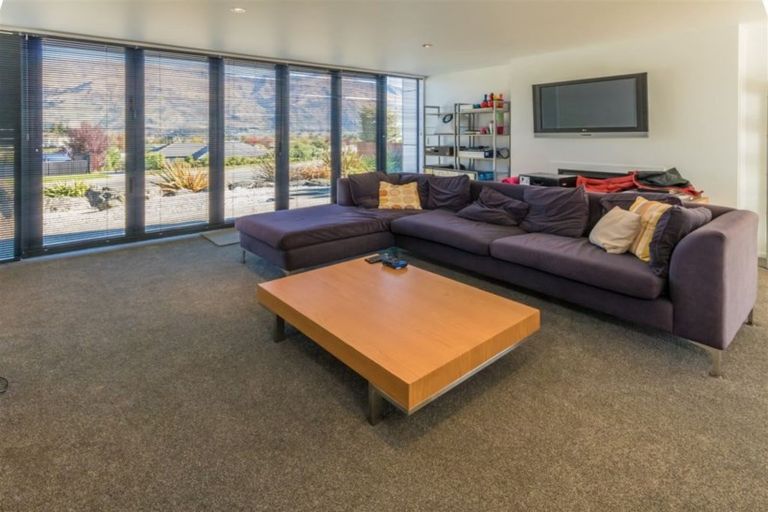 Photo of property in 43 Kings Drive, Wanaka, 9305
