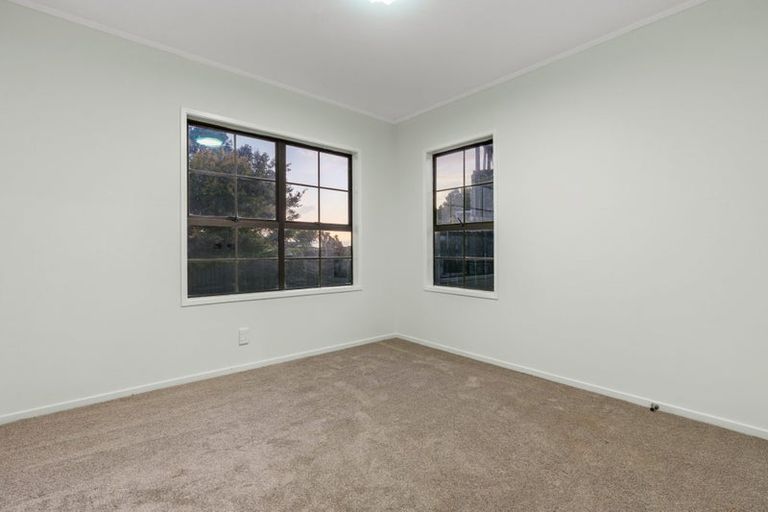 Photo of property in 28 Mcquarrie Avenue, Wattle Downs, Auckland, 2103