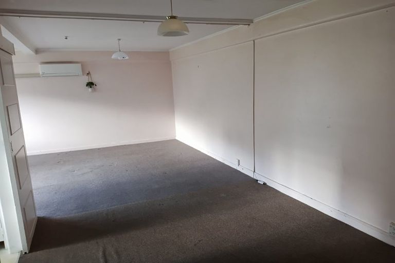 Photo of property in 10 Kilbirnie Crescent, Kilbirnie, Wellington, 6022