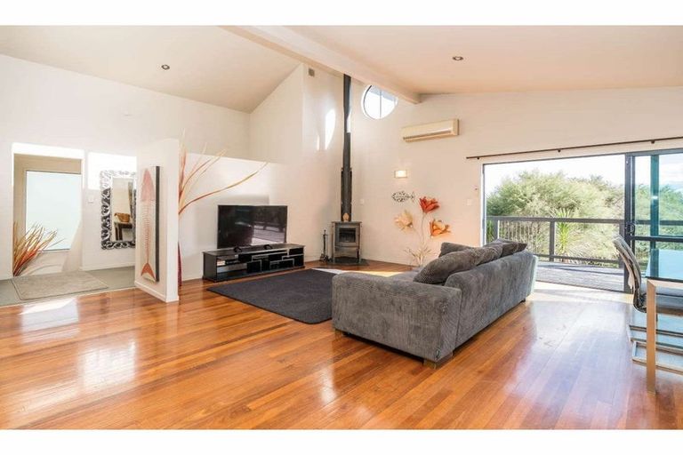 Photo of property in 12 Ao Marama Place, Kerikeri, 0294