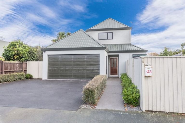 Photo of property in 25 Wiremu Street, Redwood, Christchurch, 8051