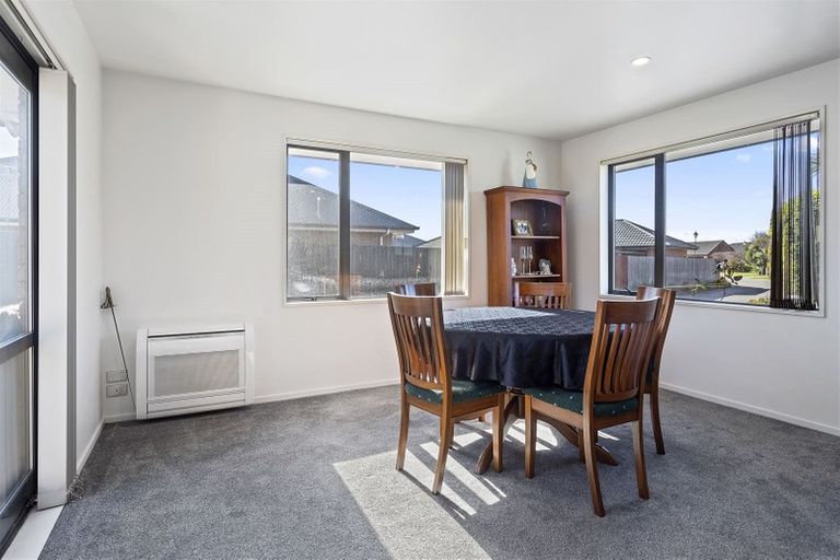 Photo of property in 16 Wyber Place, Kaiapoi, 7630