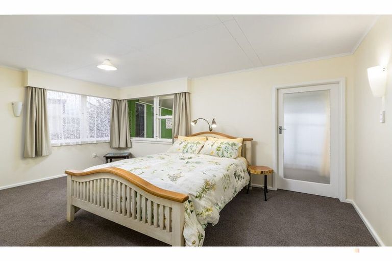 Photo of property in 6 Durham Street, Waimate, 7924
