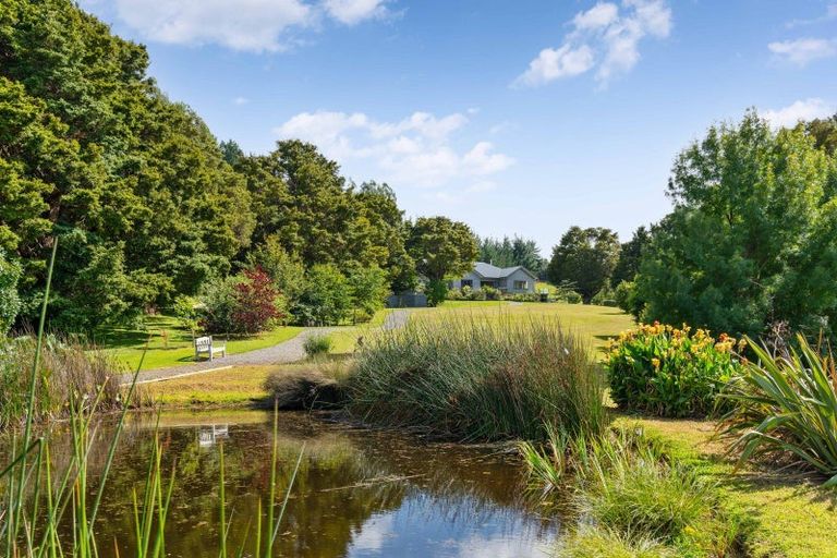 Photo of property in 36 Hoeke Road, Carrington, Carterton, 5791