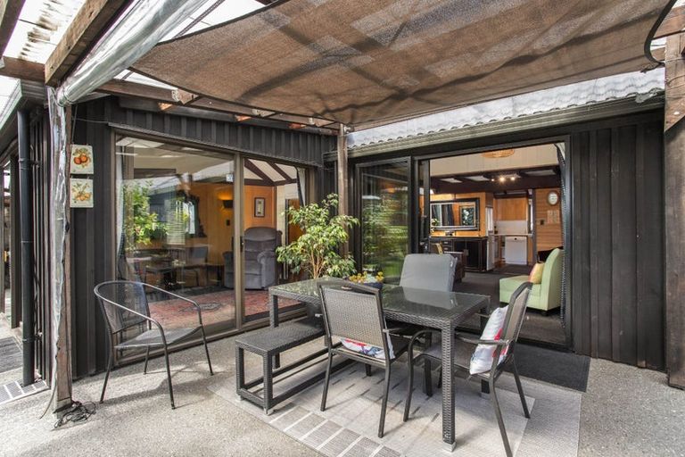 Photo of property in 305d Riccarton Road, Upper Riccarton, Christchurch, 8041