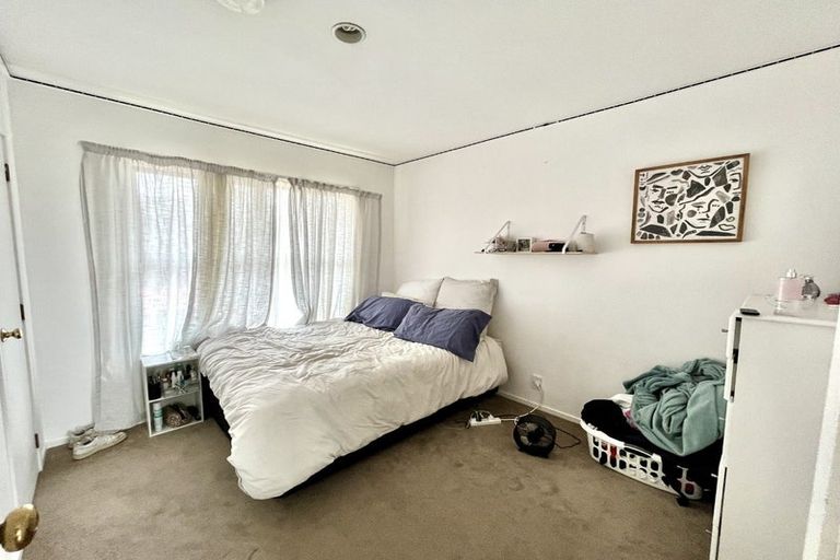 Photo of property in 200 Clovelly Road, Bucklands Beach, Auckland, 2012