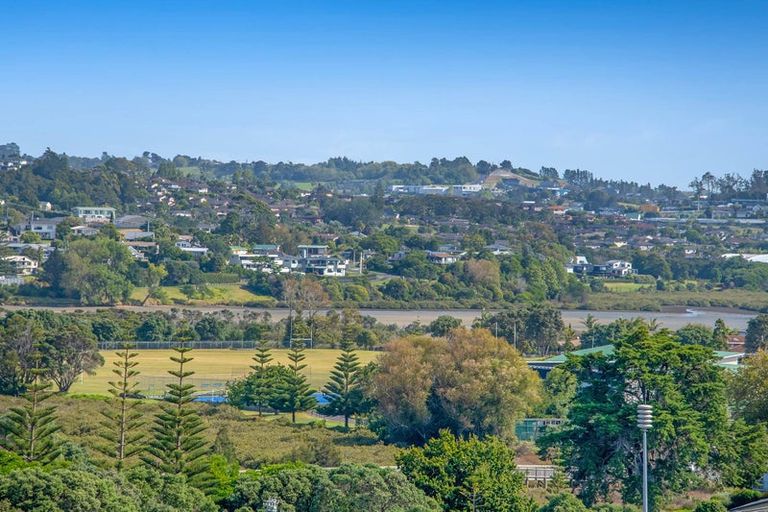 Photo of property in 1011/11 Tamariki Avenue, Kelston, Auckland, 0602