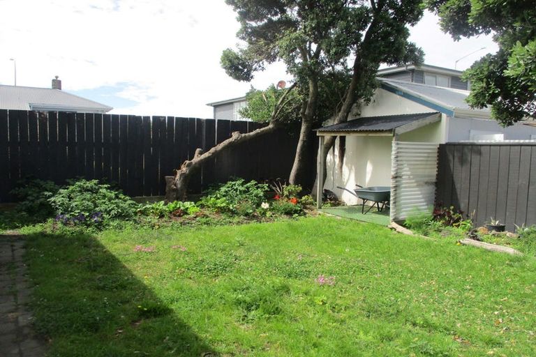 Photo of property in 2 Tory Street, Petone, Lower Hutt, 5012