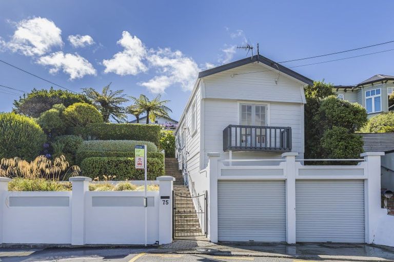 Photo of property in 75 Karepa Street, Brooklyn, Wellington, 6021