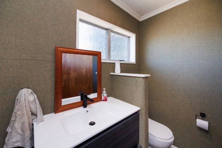 Photo of property in 8 Milne Street, Sanson, 4817