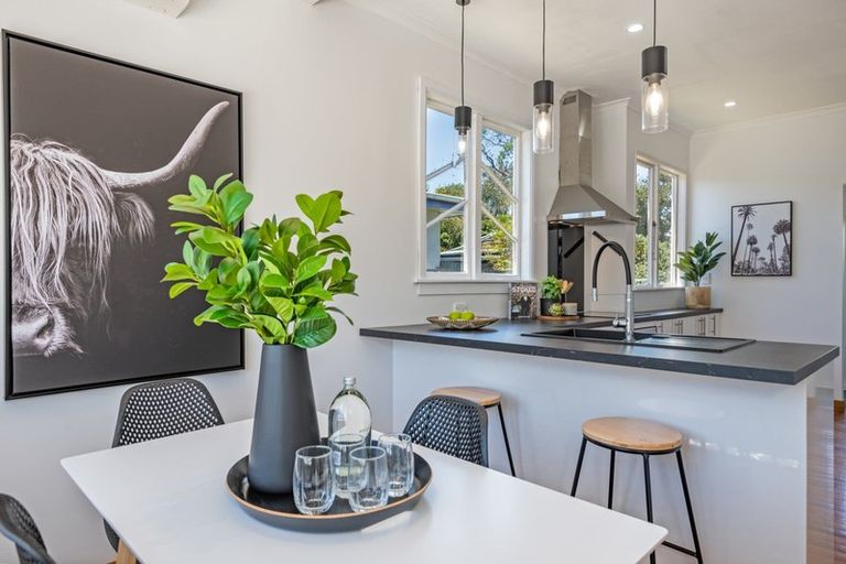 Photo of property in 14a Rewa Street, Takaro, Palmerston North, 4412