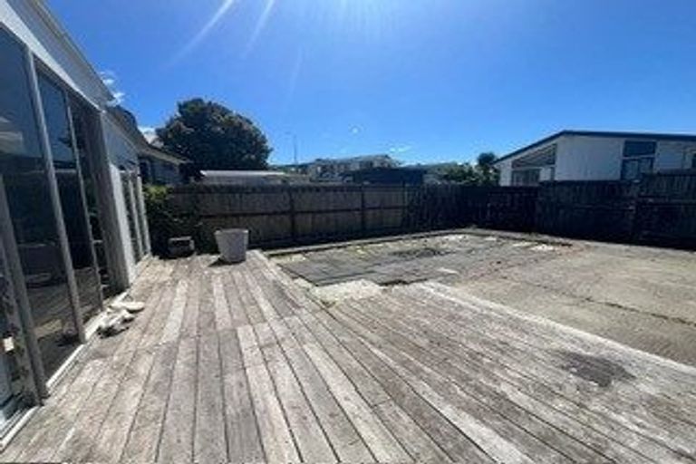 Photo of property in 6 Montego Place, Weymouth, Auckland, 2103