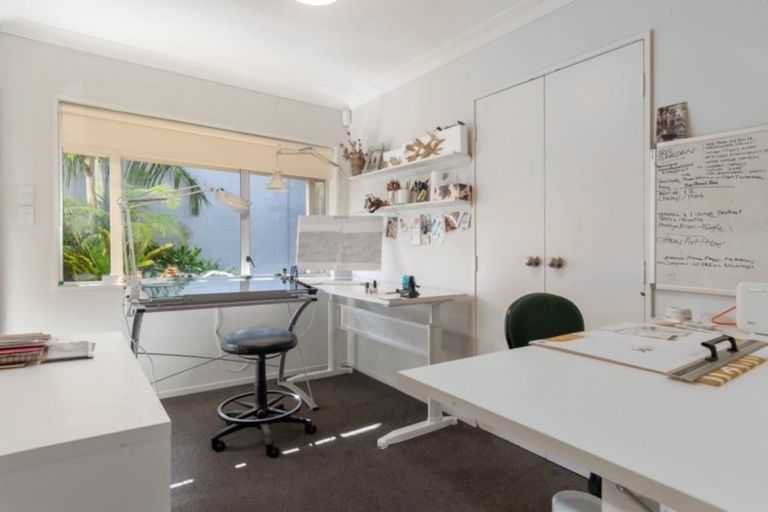 Photo of property in 188b Devonport Road, Tauranga, 3110