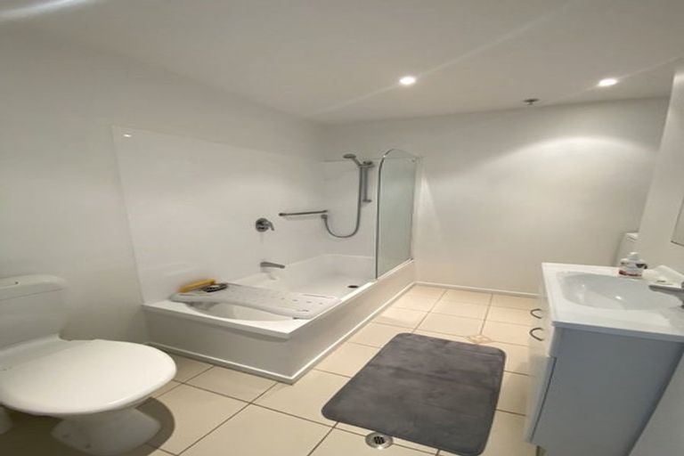 Photo of property in Coromandel Heights, 3/111 Coromandel Street, Newtown, Wellington, 6021