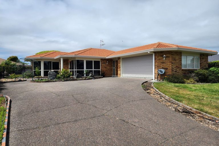 Photo of property in 37 Lotus Avenue, Mount Maunganui, 3116