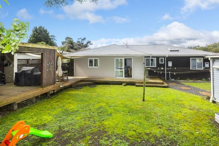 Photo of property in 22 Bridge Road, Birchville, Upper Hutt, 5018