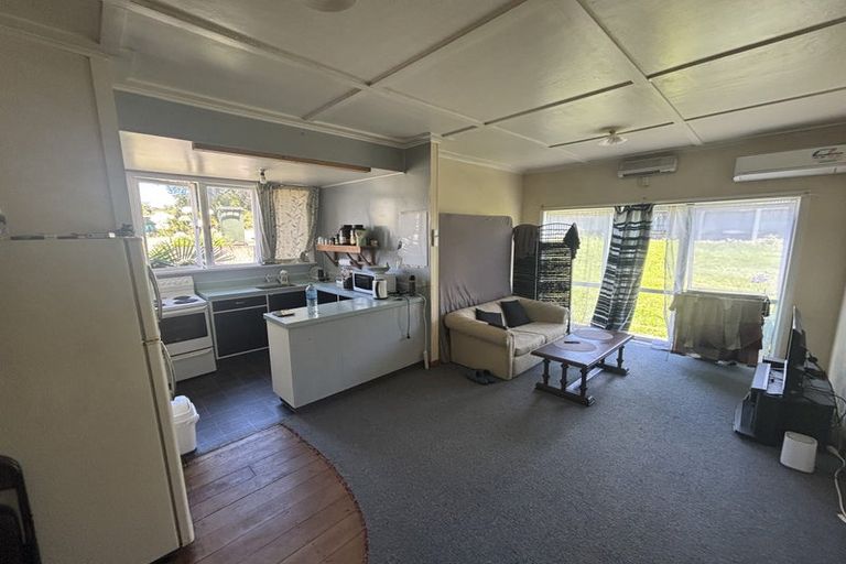 Photo of property in 2 Gaisford Terrace, Waipukurau, 4200