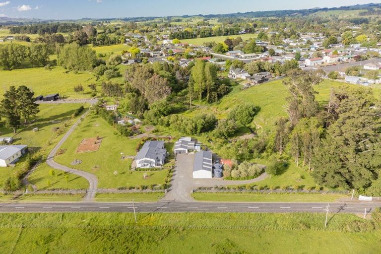 Photo of property in 100 Cole Street, Dannevirke, 4930