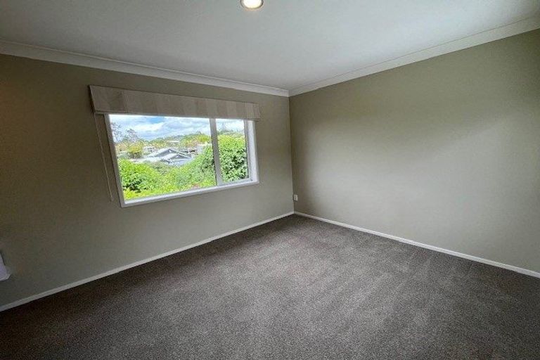 Photo of property in 9 Swindon Close, Mellons Bay, Auckland, 2014