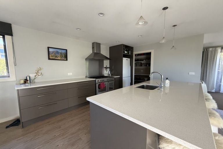 Photo of property in 18 Kelliher Drive, Wanaka, 9305