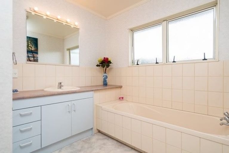 Photo of property in 11 Armstrong Avenue, Woodhill, Whangarei, 0110