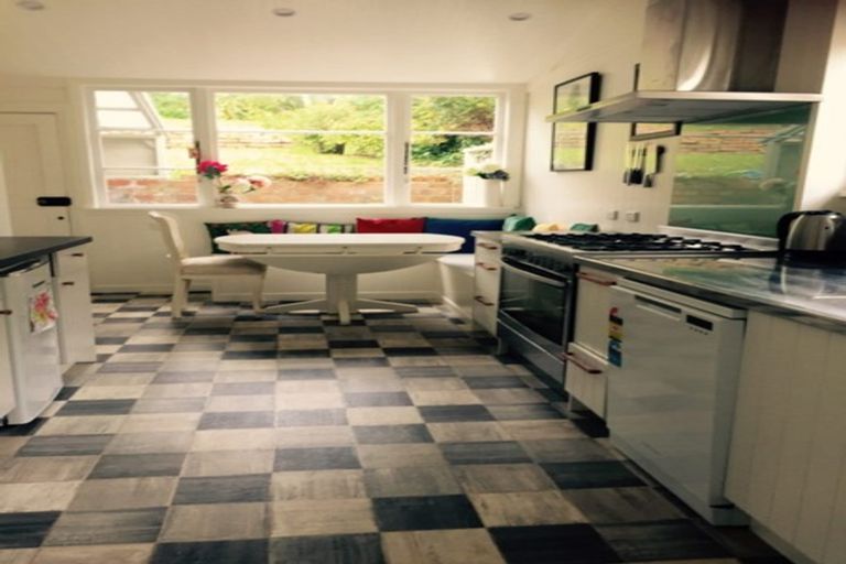 Photo of property in 34 Crawford Road, Kilbirnie, Wellington, 6022