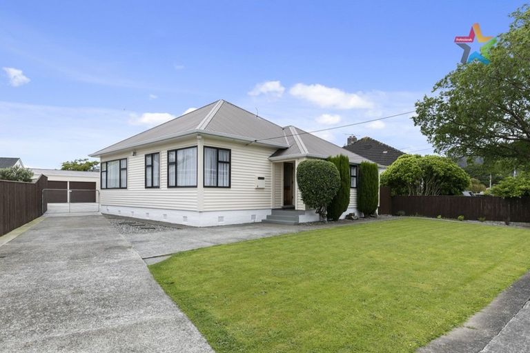 Photo of property in 3 Pilcher Crescent, Naenae, Lower Hutt, 5011