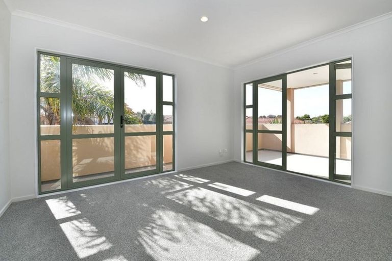 Photo of property in 15 Clea View, Gulf Harbour, Whangaparaoa, 0930