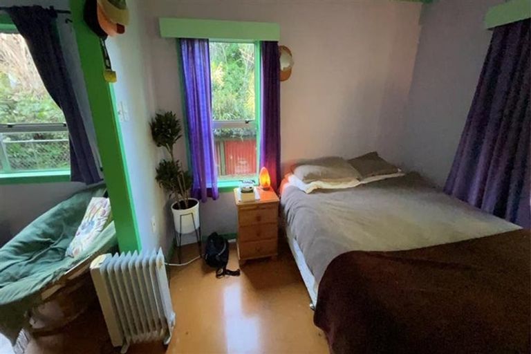 Photo of property in 98 Forest Road, Henderson, Auckland, 0612