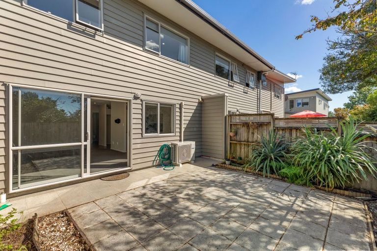 Photo of property in 6/45a Swanson Road, Henderson, Auckland, 0610