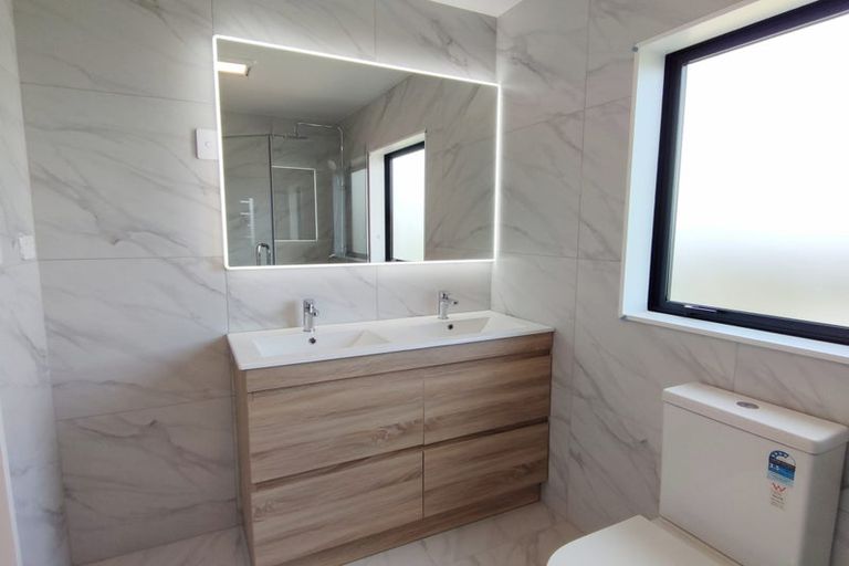 Photo of property in 10 Ringi Lane, Orewa, 0931