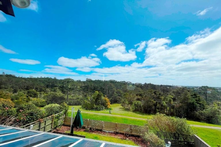 Photo of property in 3/90 Aberdeen Road, Campbells Bay, Auckland, 0620