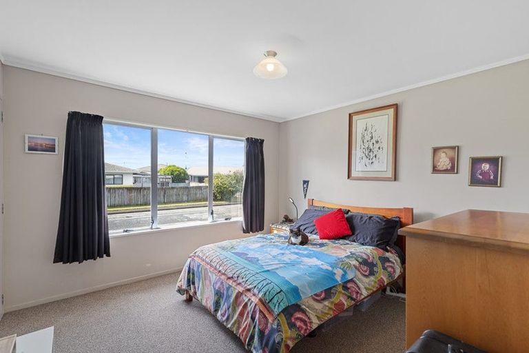 Photo of property in 2 Beadle Place, St Andrews, Hamilton, 3200