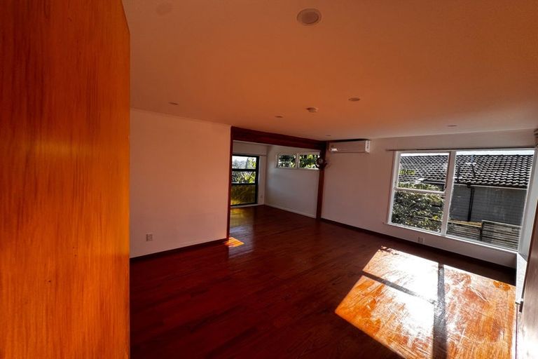 Photo of property in 75 Avonleigh Road, Green Bay, Auckland, 0604