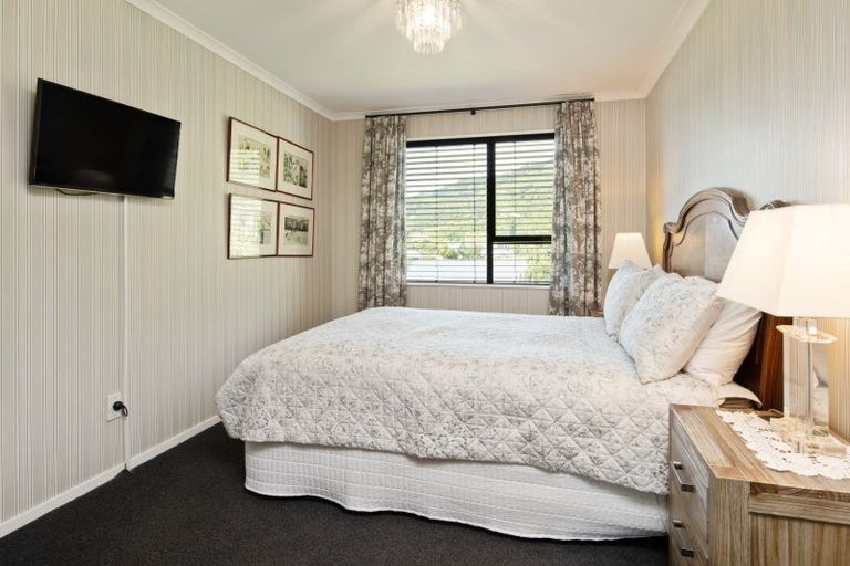 Photo of property in 247a Waikawa Road, Waikawa, Picton, 7220