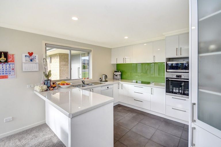 Photo of property in 22 Heathfield Drive, Mosgiel, 9024