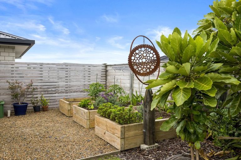 Photo of property in 1 Kia Kaha Drive, Snells Beach, 0920