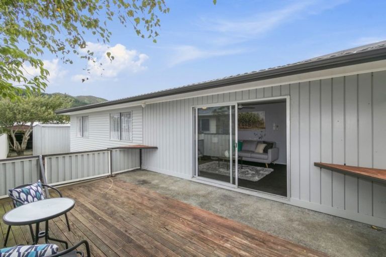 Photo of property in 258 Wellington Road, Wainuiomata, Lower Hutt, 5014