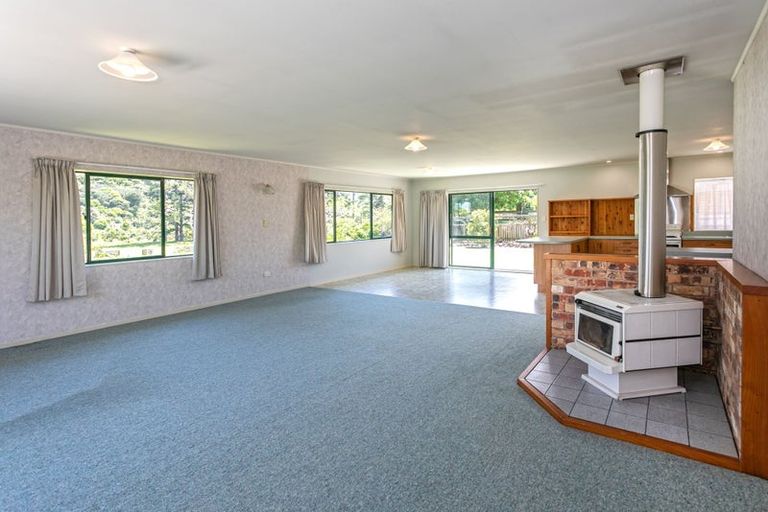 Photo of property in 165 Watt Street, Coromandel, 3506