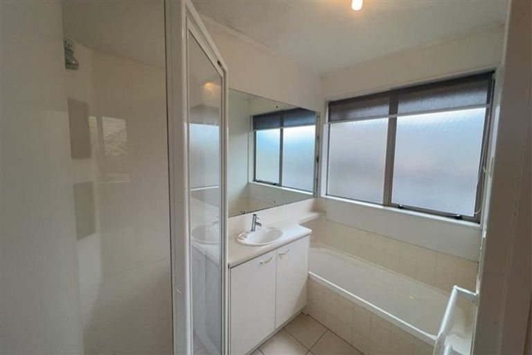 Photo of property in 5 Stratford Road, Manurewa, Auckland, 2105