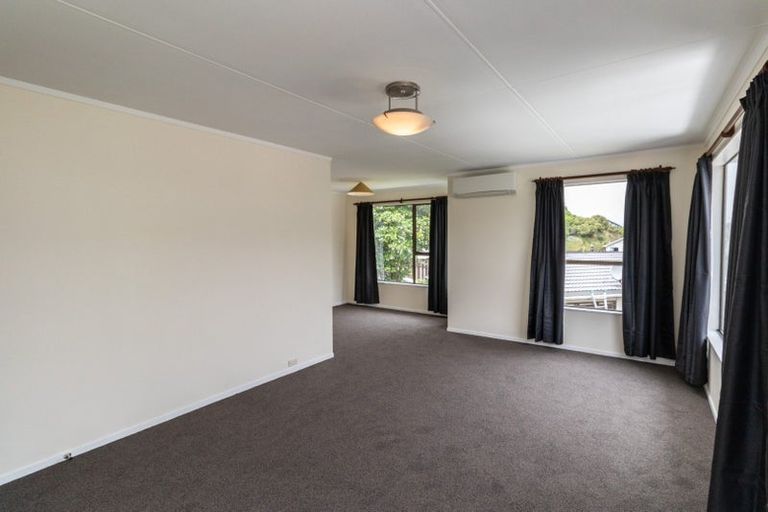 Photo of property in 10a Stonefield Place, Johnsonville, Wellington, 6037